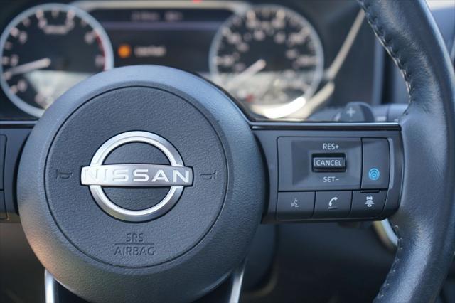 Photo of 2023 Brilliant Silver Metallic Nissan Rogue