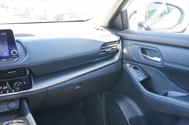 Photo of 2023 Brilliant Silver Metallic Nissan Rogue