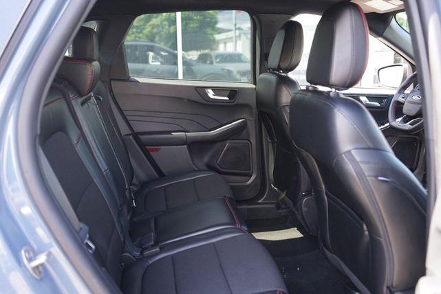 Photo of 2024 rock metallic Ford Escape