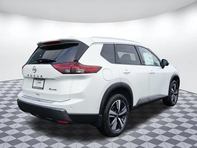 Photo of 2025 Everest White Pearl Nissan Rogue