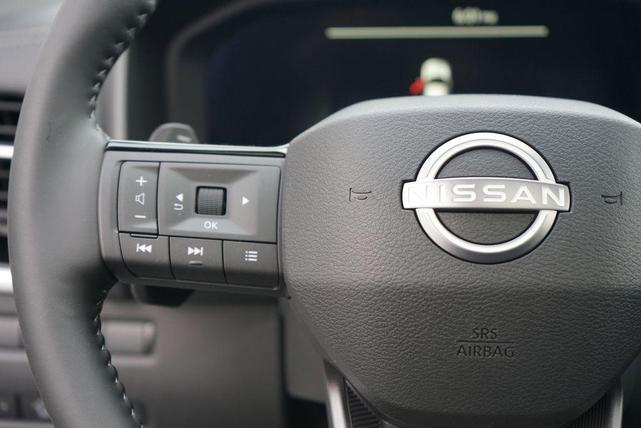 Photo of 2025 Everest White Pearl Nissan Rogue