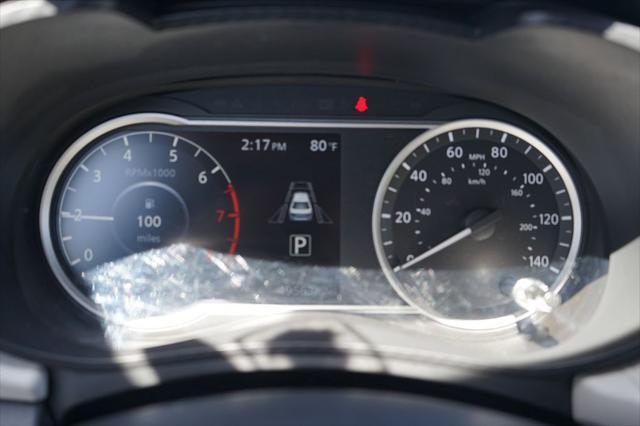 Photo of 2021 Brilliant Silver Metallic Nissan Versa