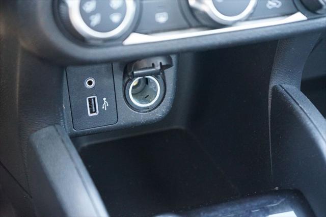 Photo of 2021 Brilliant Silver Metallic Nissan Versa