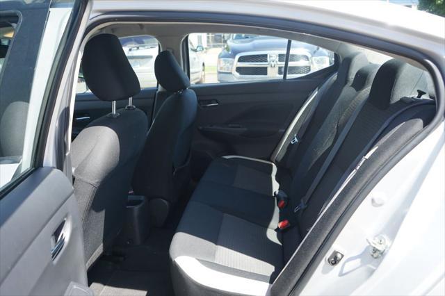 Photo of 2021 Brilliant Silver Metallic Nissan Versa