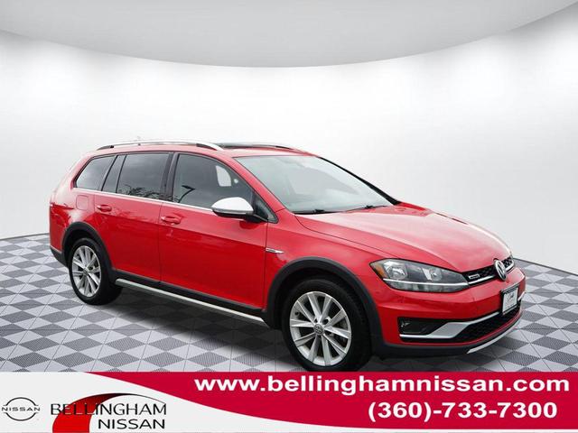 Photo of 2019 Tornado Red Volkswagen Golf Alltrack