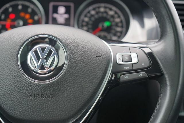 Photo of 2019 Tornado Red Volkswagen Golf Alltrack