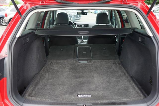 Photo of 2019 Tornado Red Volkswagen Golf Alltrack