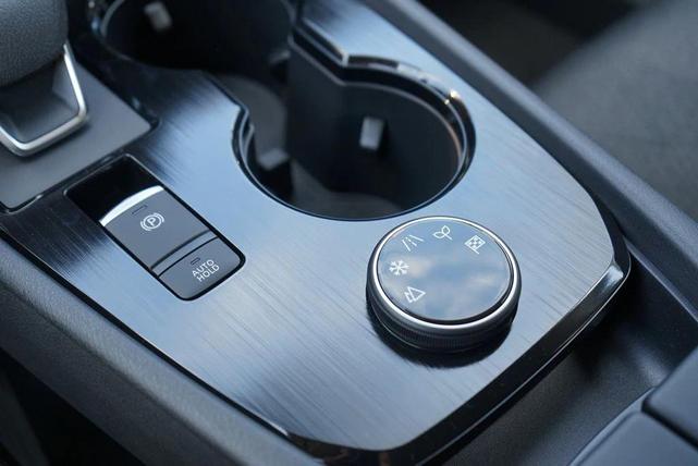 Photo of 2025 Gun Metallic Nissan Rogue