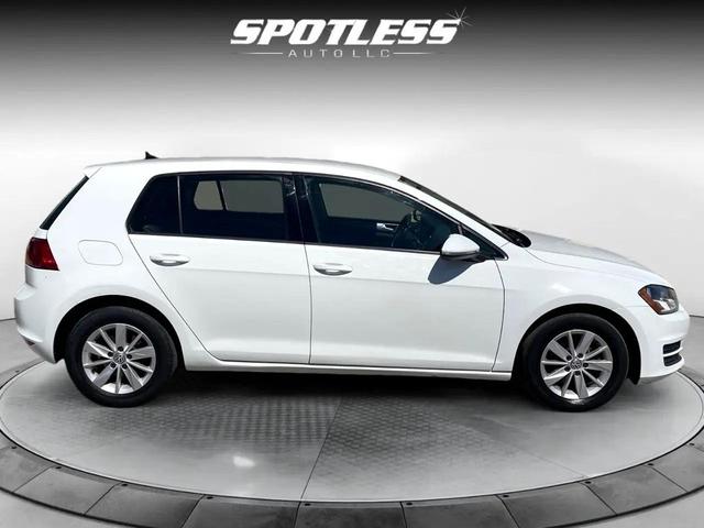 Photo of 2015 Pure White Volkswagen Golf