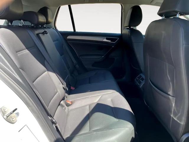 Photo of 2015 Pure White Volkswagen Golf