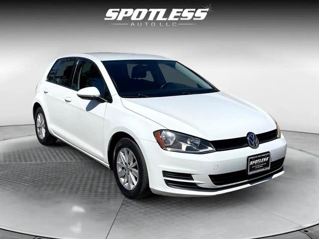 Photo of 2015 Pure White Volkswagen Golf