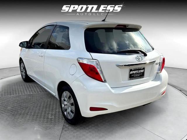 Photo of 2012 Super White Toyota Yaris