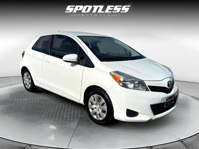 Photo of 2012 Super White Toyota Yaris