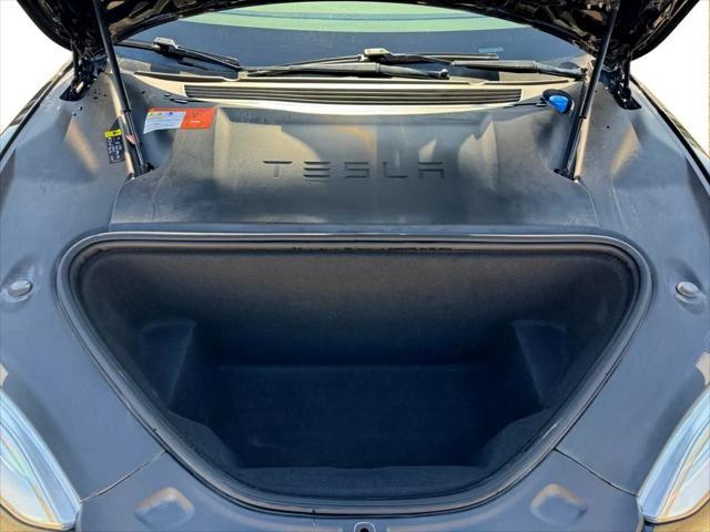 Photo of 2018 Black Tesla Model S