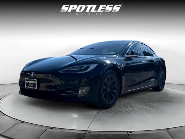 Photo of 2018 Black Tesla Model S