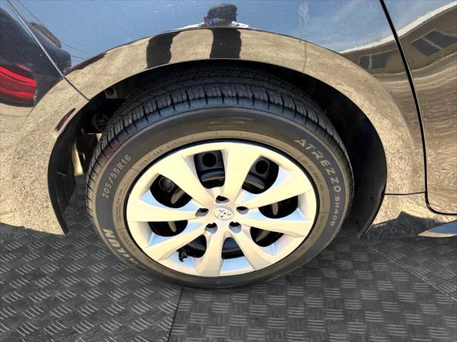Photo of 2022 Black Sand Pearl Toyota Corolla
