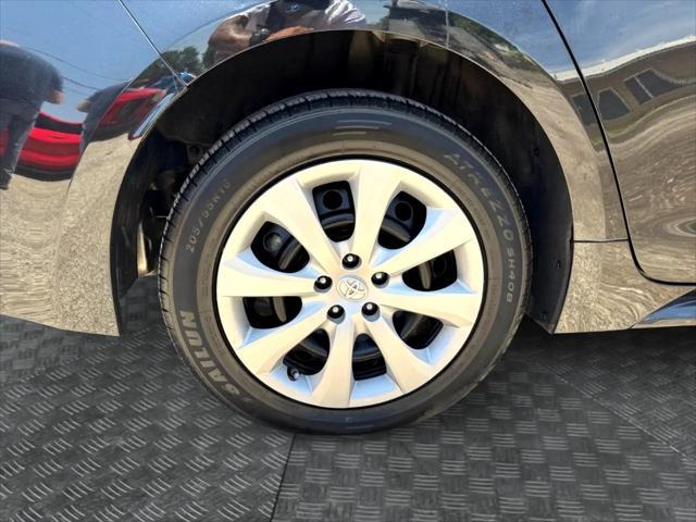 Photo of 2022 Black Sand Pearl Toyota Corolla