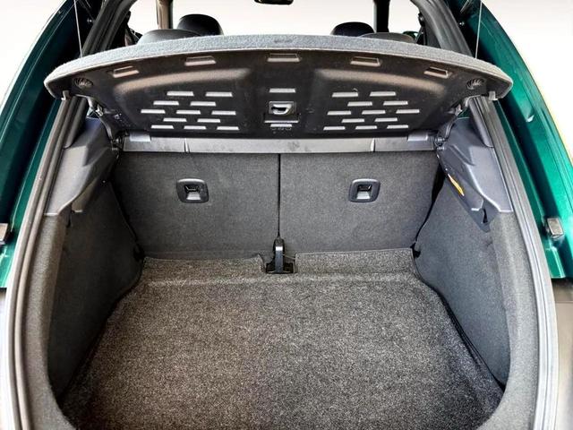 Photo of 2018 Bottle Green Metallic Volkswagen Beetle