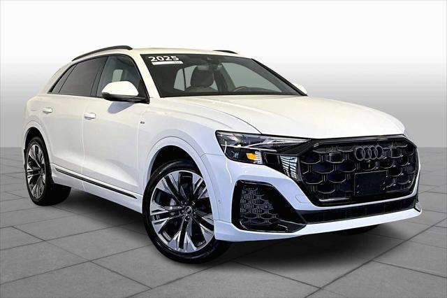 Photo of 2025 WHITE Audi Q8