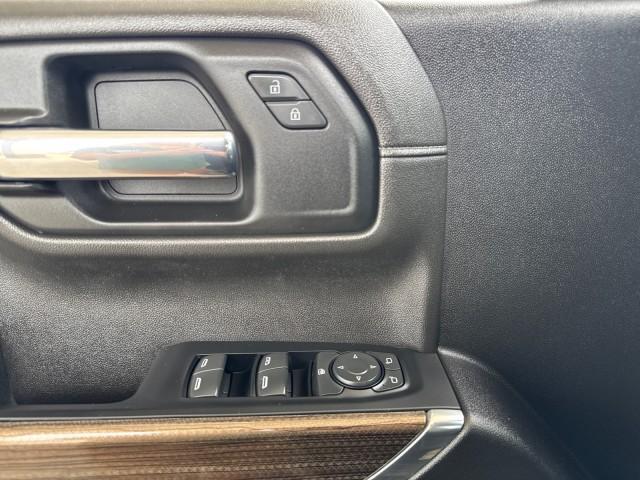 Photo of 2021 Black Chevrolet Silverado 1500