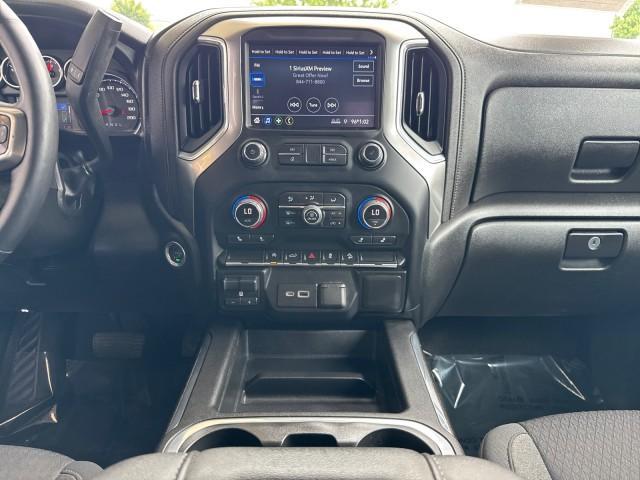 Photo of 2021 Black Chevrolet Silverado 1500