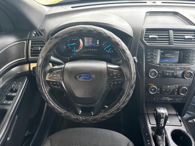 Photo of 2018 Black Ford Explorer