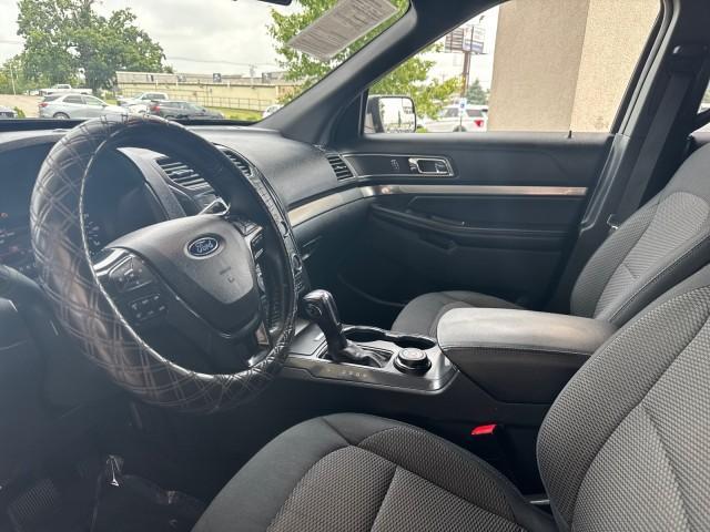 Photo of 2018 Black Ford Explorer