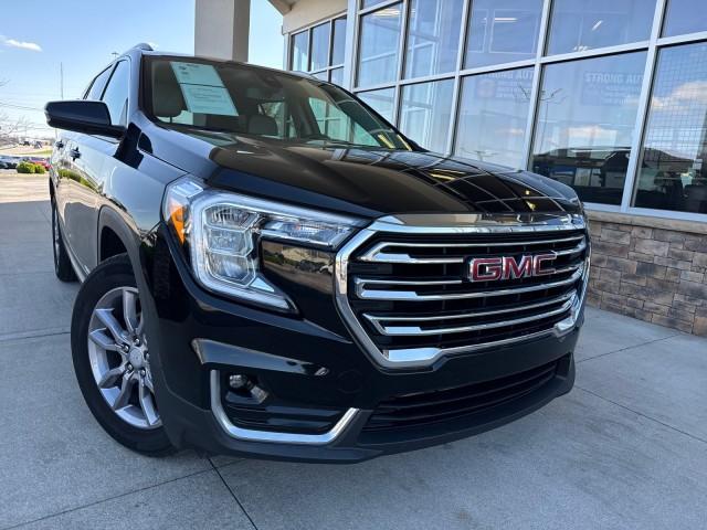 Photo of 2023 Black GMC Terrain