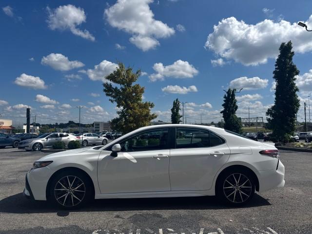 Photo of 2024 White Toyota Camry