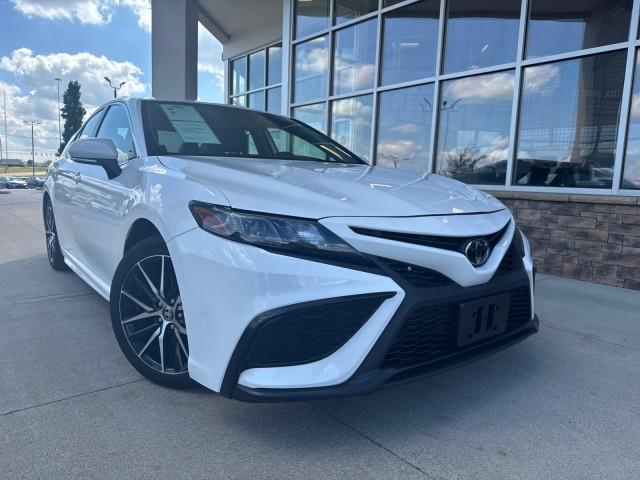 Photo of 2024 White Toyota Camry