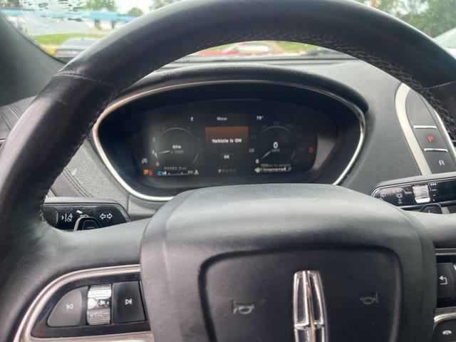 Photo of 2020 Magnetic Gray Lincoln Nautilus