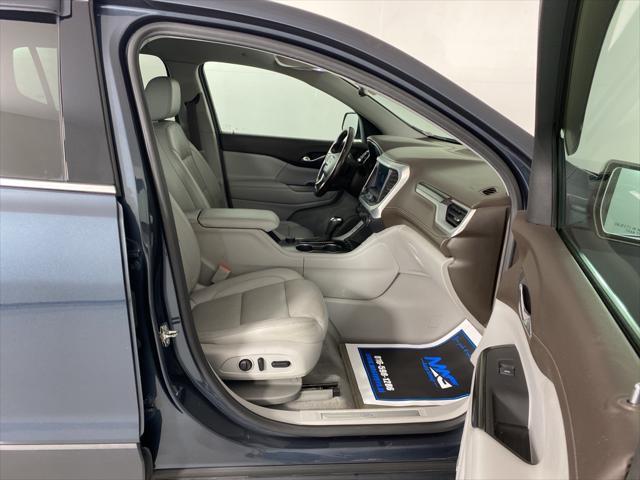 Photo of 2019 Dark Sky Metallic GMC Acadia