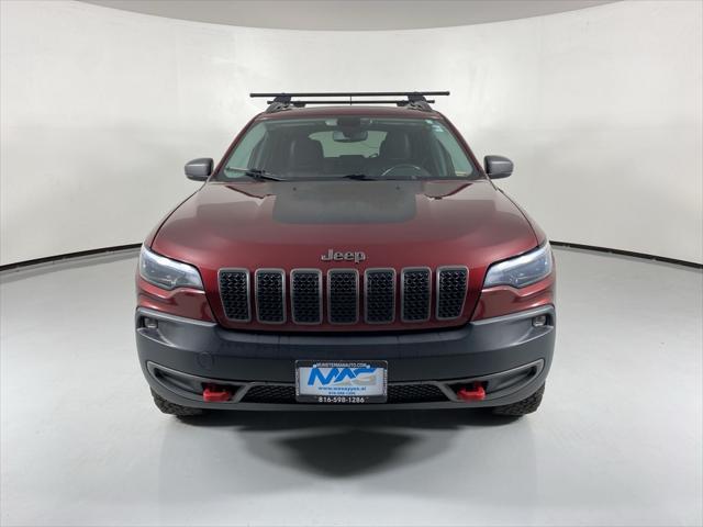 Photo of 2019 Velvet Red Pearlcoat Jeep Cherokee