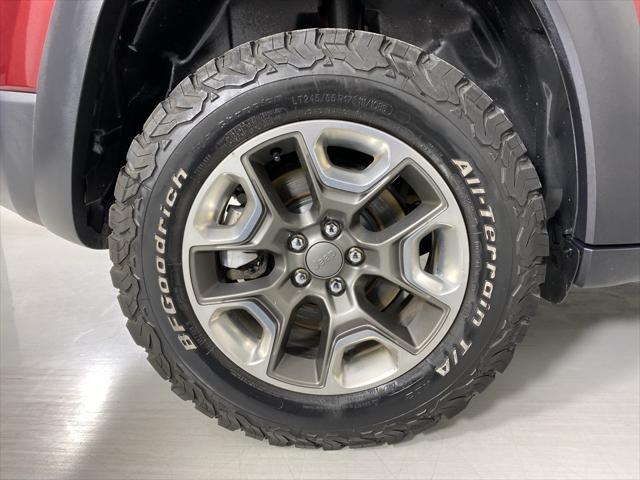 Photo of 2019 Velvet Red Pearlcoat Jeep Cherokee