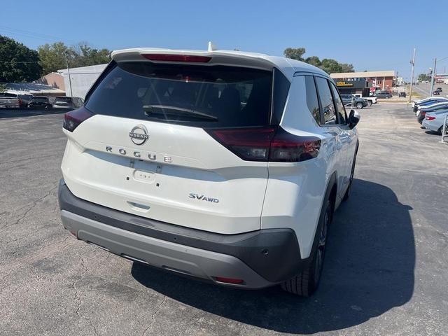 Photo of 2023 Pearl White Tricoat Nissan Rogue