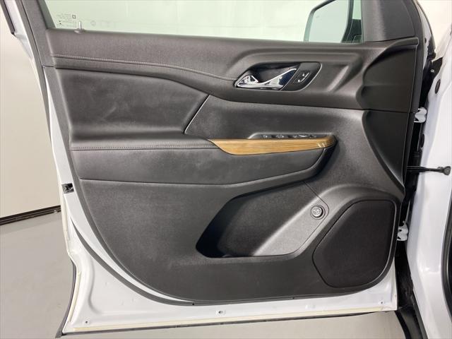 Photo of 2020 Summit White GMC Acadia