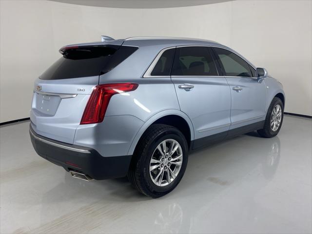 Photo of 2017 Silver Moonlight Metallic Cadillac XT5