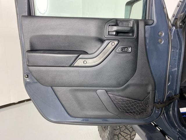Photo of 2017 Rhino Clearcoat Jeep Wrangler Unlimited