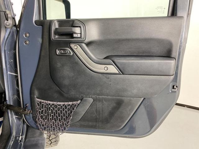 Photo of 2017 Rhino Clearcoat Jeep Wrangler Unlimited