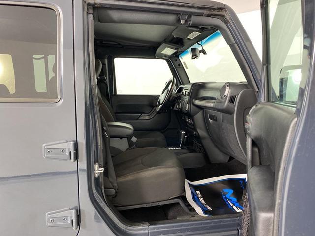 Photo of 2017 Rhino Clearcoat Jeep Wrangler Unlimited