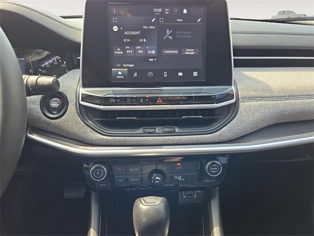Photo of 2022 Velvet Red Pearlcoat Jeep Compass