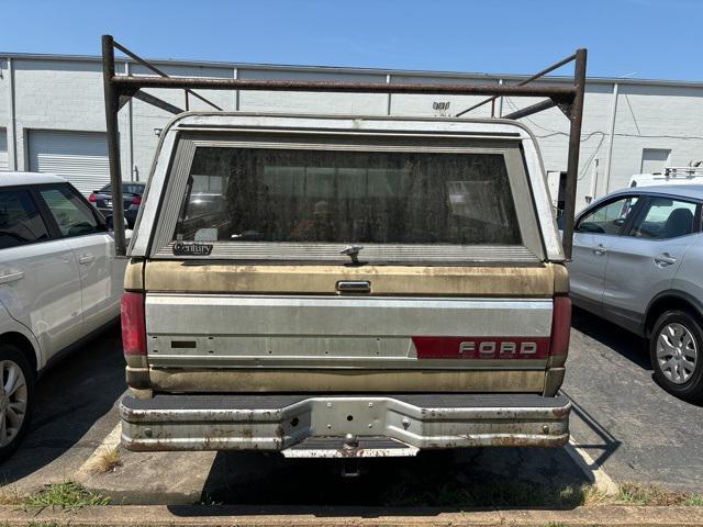 Photo of 1988 Yellow Ford F-250