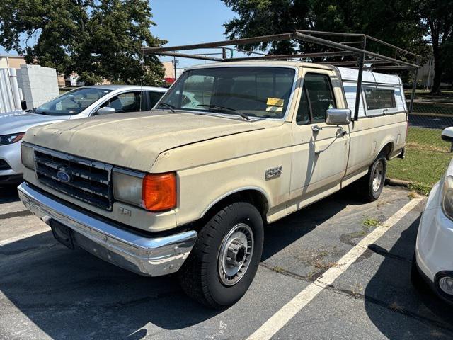 Photo of 1988 Yellow Ford F-250
