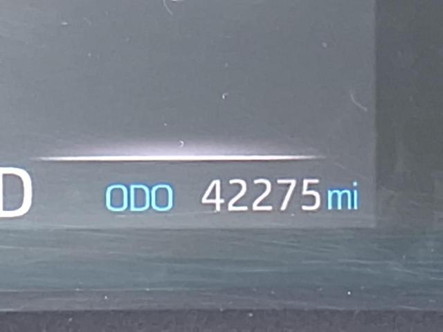Photo of 2020 Super White Toyota RAV4