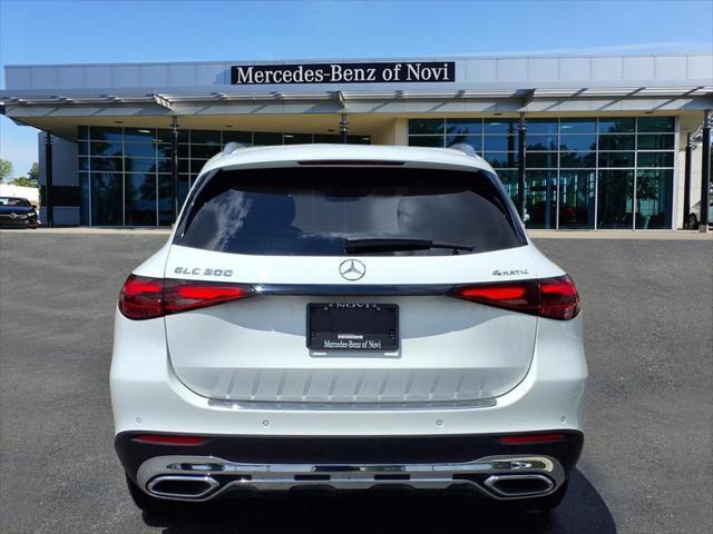 Photo of 2024 Polar White Mercedes-Benz GLC 300