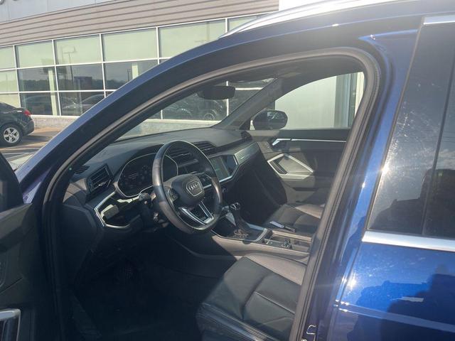Photo of 2021 Blue Metallic Audi Q3