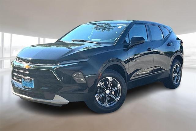 Photo of 2023 Black Chevrolet Blazer