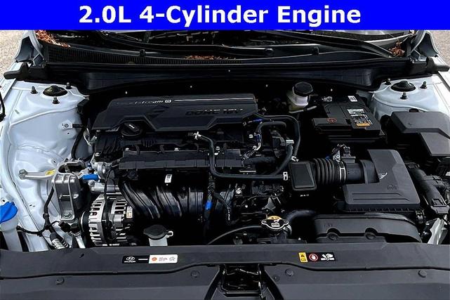 Photo of 2025 White Hyundai ELANTRA