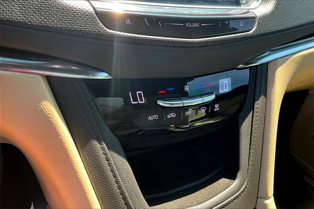 Photo of 2019 Crystal White Tri-Coat Cadillac XT5