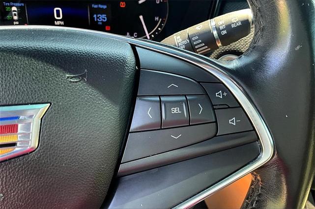 Photo of 2019 Crystal White Tri-Coat Cadillac XT5